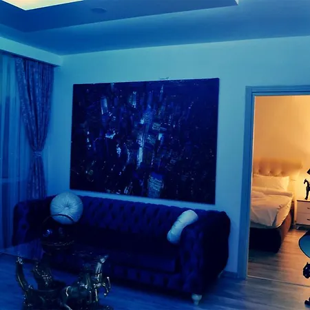 Hera Suites *